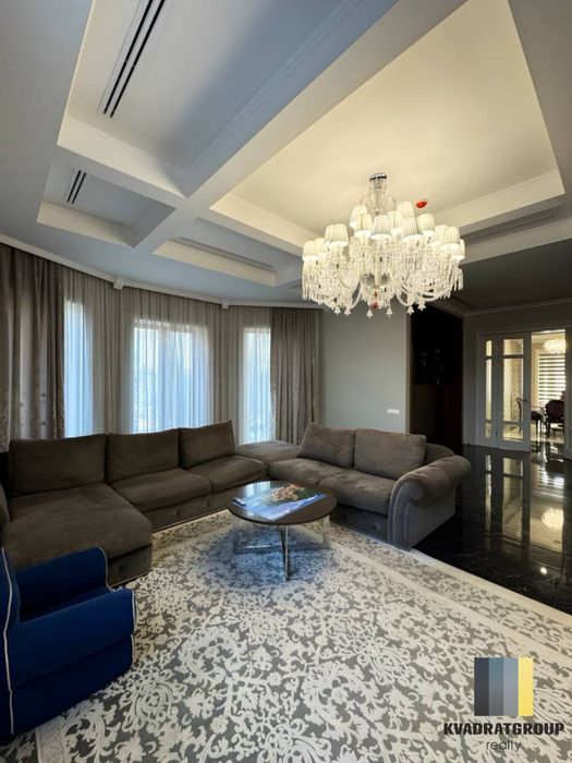 Продам шикарный дом на берегу реки