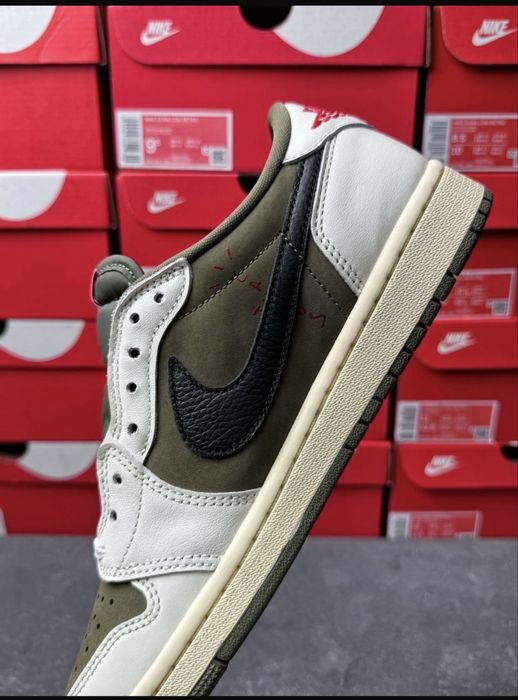 Nike jordan 1 Travis Scoot Olive