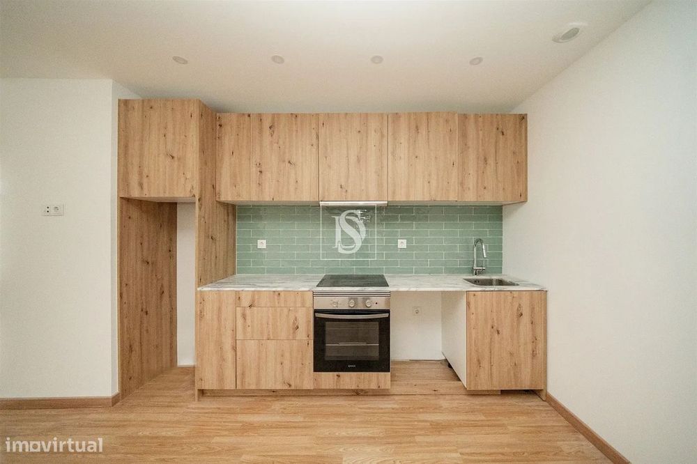 T2, Totalmente Remodelado, em Fermentões, Guimarães, com 76 m²