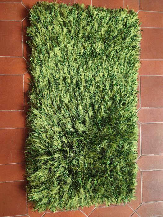 Tapete verde novo