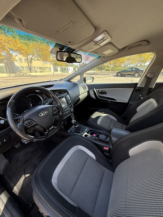 Kia Ceed SW 1.6 CRDI versão TX