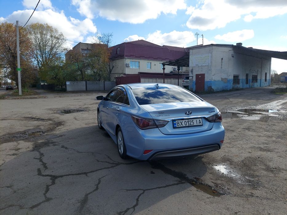 Hyundai sonata hybrid