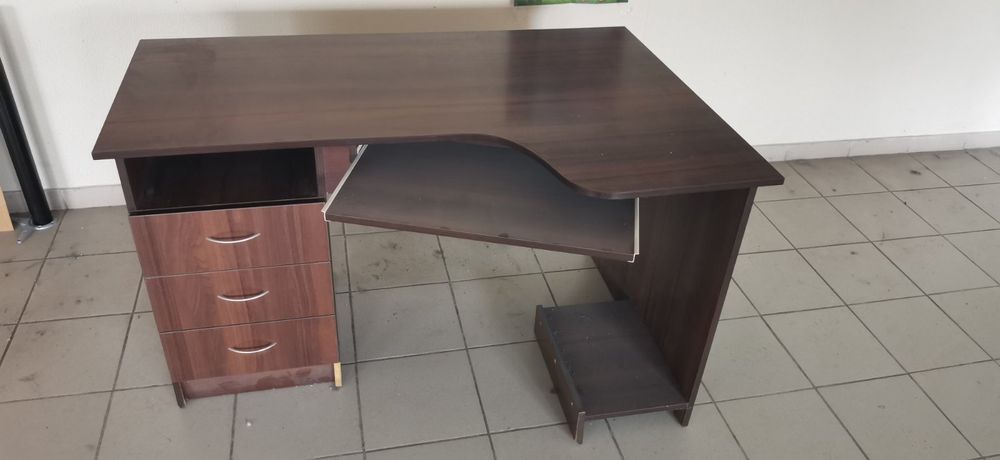 Продам стіл під комп'ютер