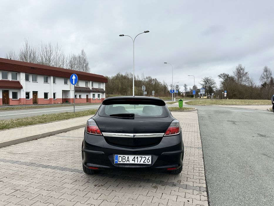 Opel Astra h gtc 1.6 benzyna