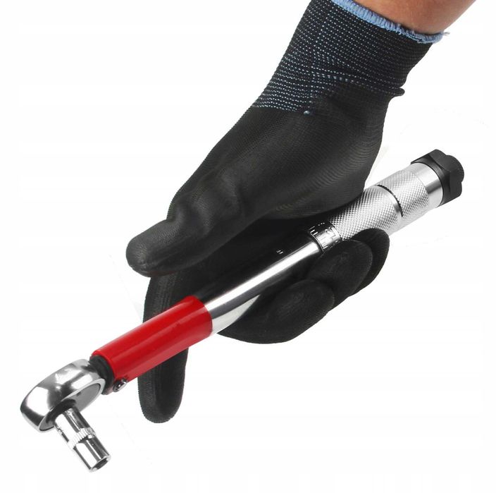 Динамометричний ключ з фіксатором