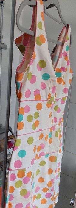 Vestido primaveril muito clean e chiq!