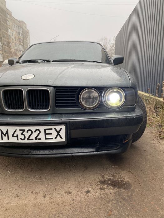 Продам BMW e34 520i