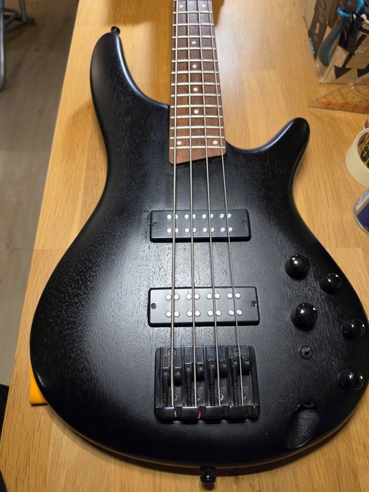 Baixo  Ibanez SR300EB -  Weathered Black.