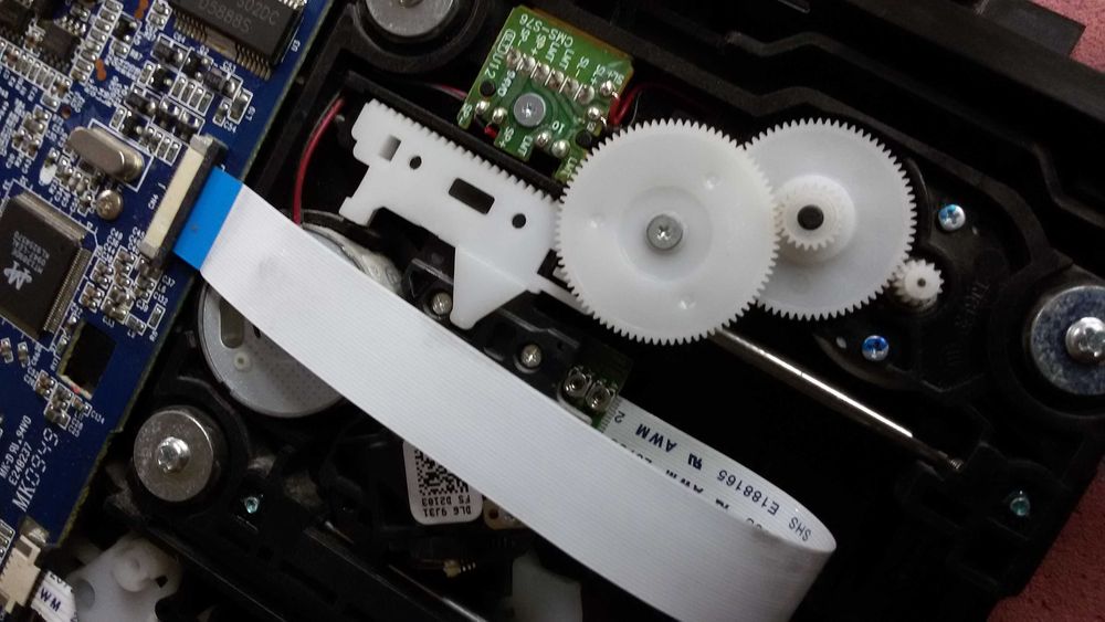 drive dvd tv sanyo ce22lc80dvn-cp  para aproveitar componentes