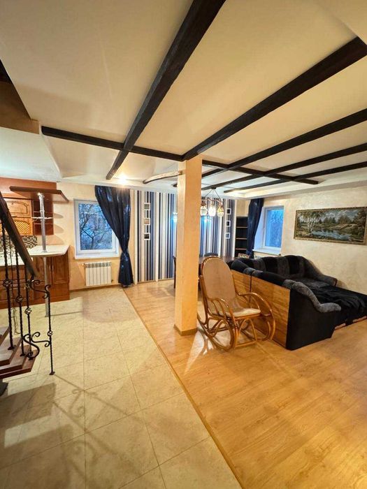 Продам сучасний 2-поверховий будинок у с. Кочережки