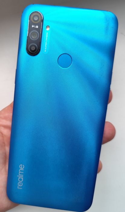 Realme C3 2/32 добре працює б/у