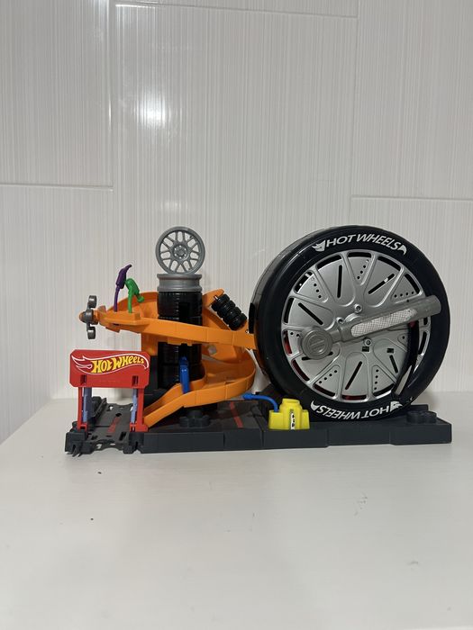 дитячі ігрові треки Hot Wheels