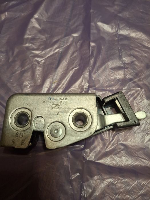 Защіпка спинки заднього сидіння Каліна