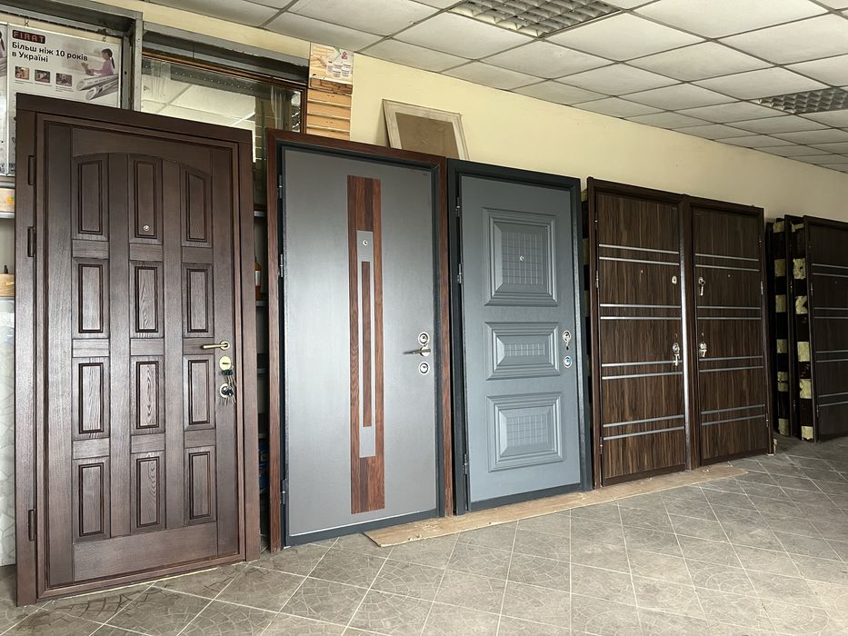 Двері вхідні броньовані РОЗПРОДАЖ