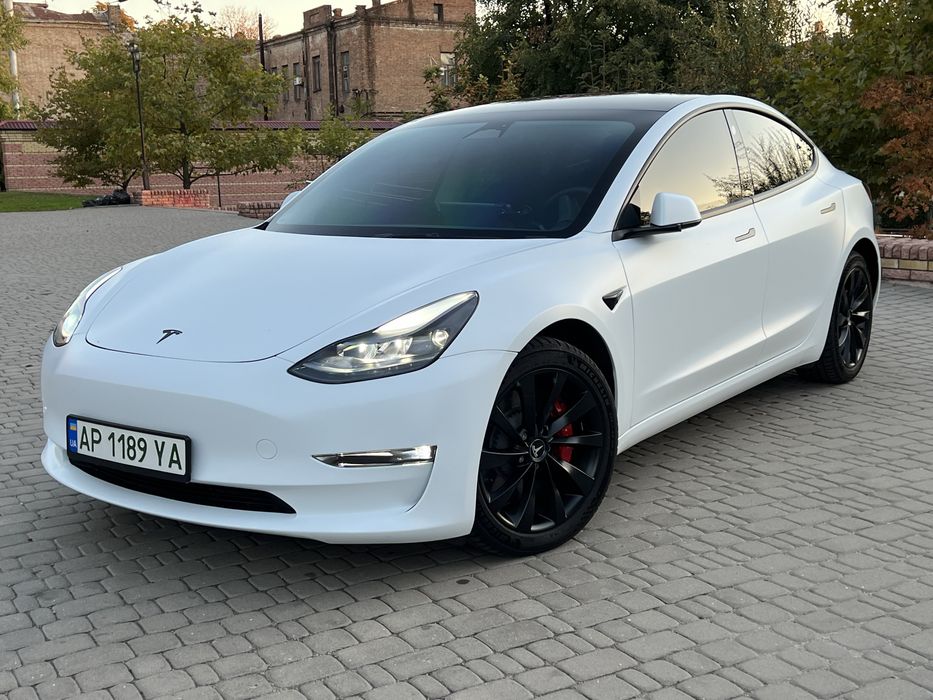 2023 Tesla Model 3 Perfomance