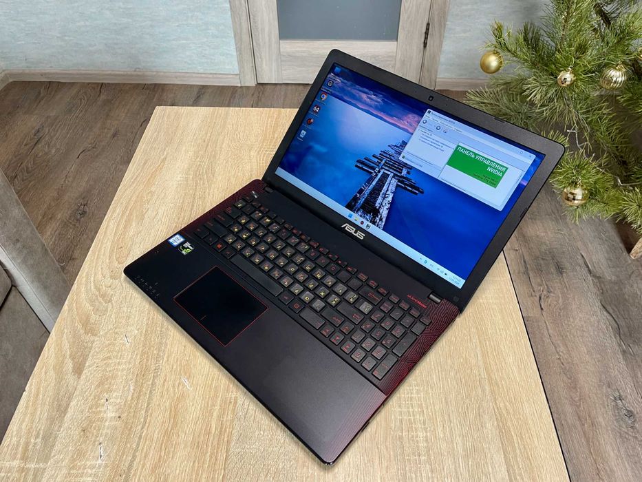 Ігровий Asus X550V, i7-6700HQ 4/8 Ядер, ОЗУ 16GB,NVIDIA 950M,SSD 256GB