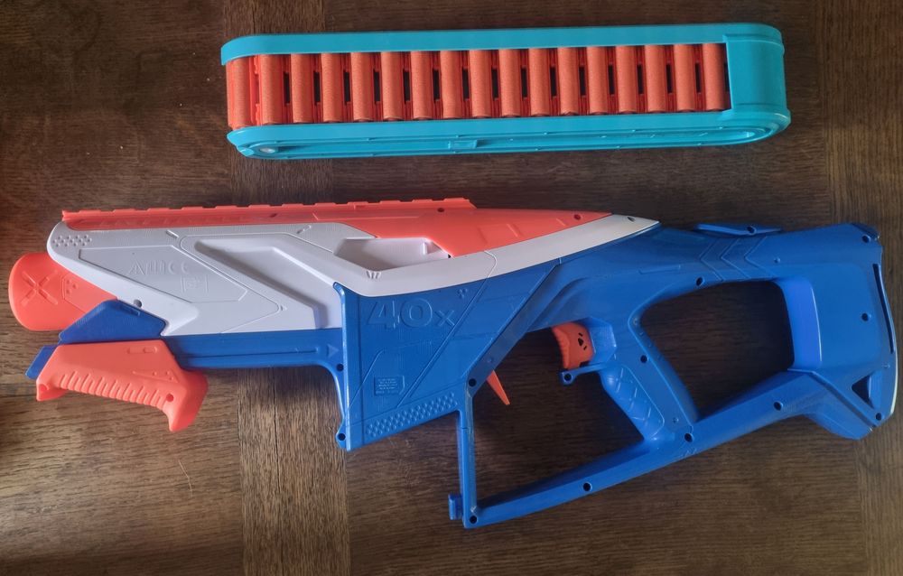NERF N-Series Infinite Blaster + strzałki