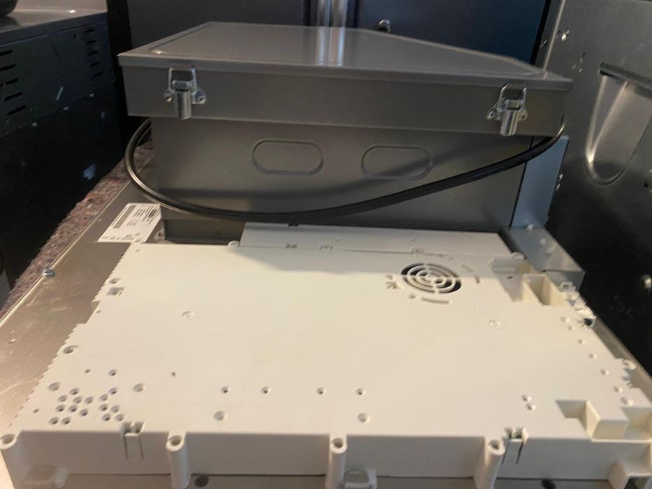 Miele KMDA7774FL Indukcja z wyciągiem Bezramkowa Powystawowa