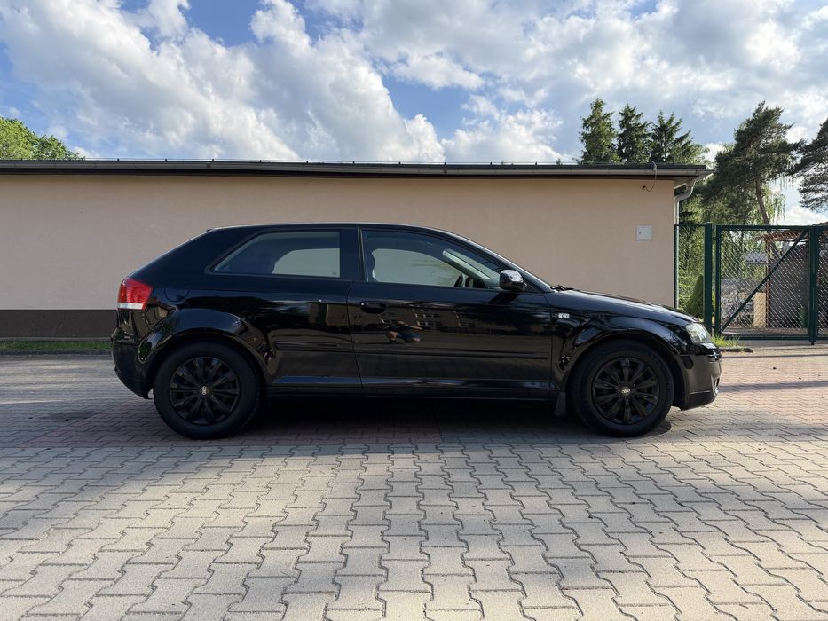 Audi A3 8P 1.6 mpi  *klima* *grzane fotele*