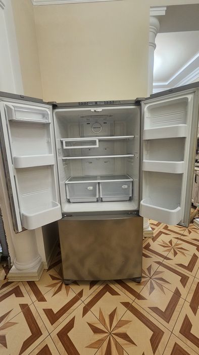 Холодильник Samsung 3-х дверний