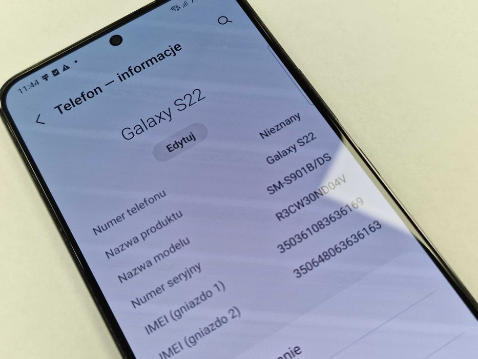 Samsung Galaxy S22 Dual SIM/ 8GB/ 128GB/ Grade A-/ bateria obniżona