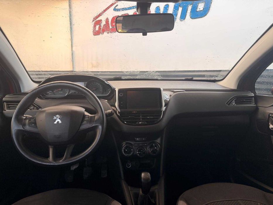 Peugeot 208 1.2 VTi 82CV