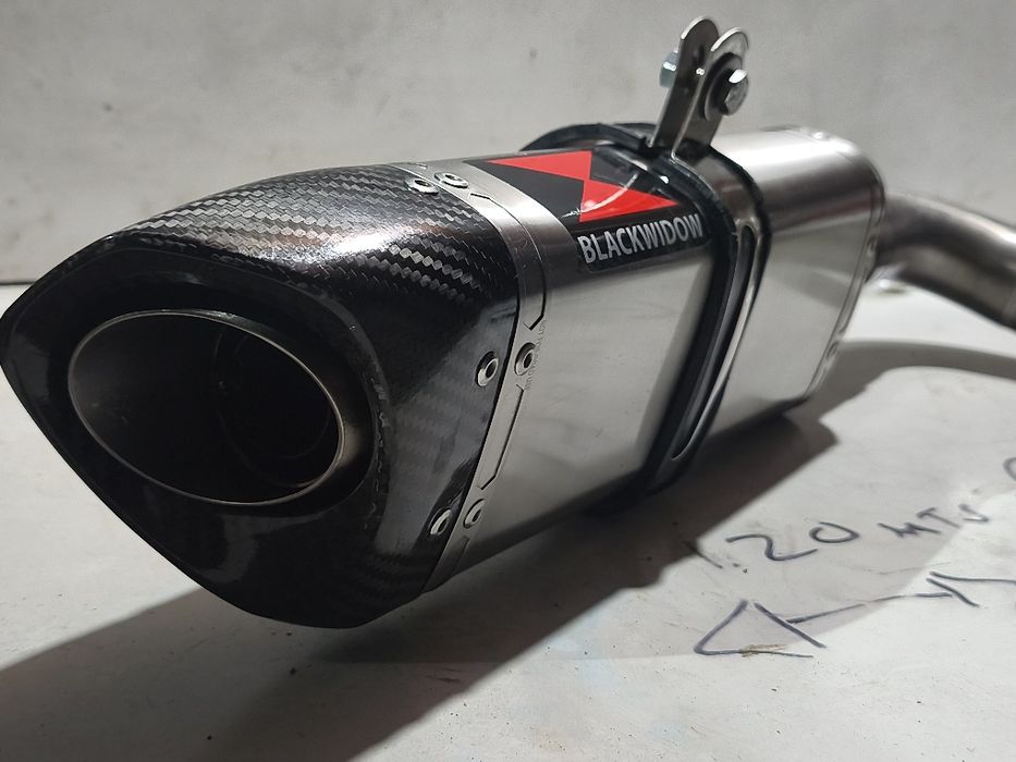 Escape Black widow Yamaha MT 09/ tracer/Xsr