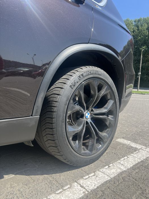 Продам BMW F15 2016 рік 4.4 бензин V8.