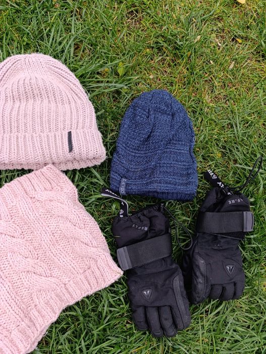 Шапки підліткові на хлопчика чи дівчинку(унісекс)Новий стан