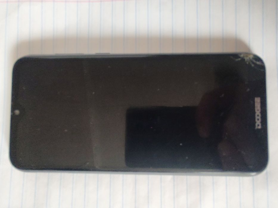 Смартфон  Doogee Y8  3/16GB