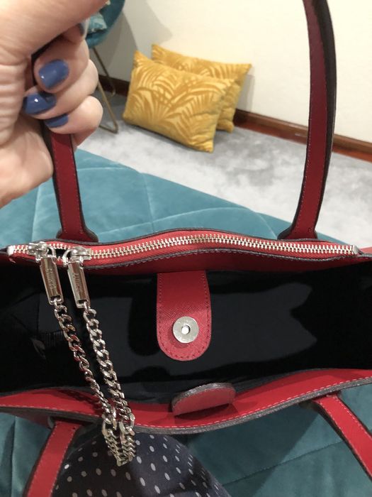 Vendo mala vermelha Schütz como nova