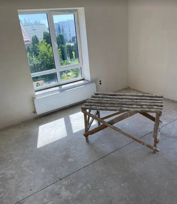 Продаж 2к квартири 77.4 кв. м на вул. Далека