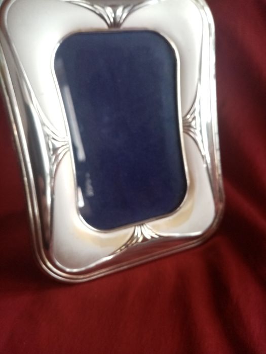 Silver frames. Never used458972070863841281