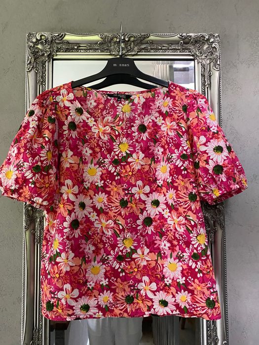 Bluzka z bufiastymi rękawami