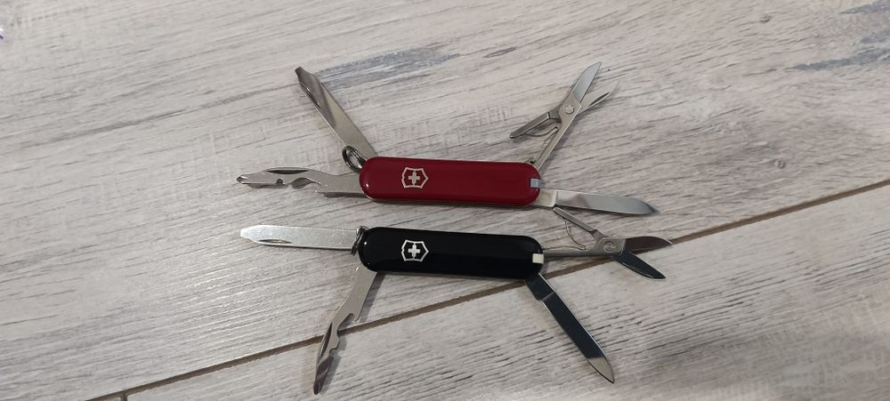 Victorinox швейцарський міні чемп  Рамблер кавалер