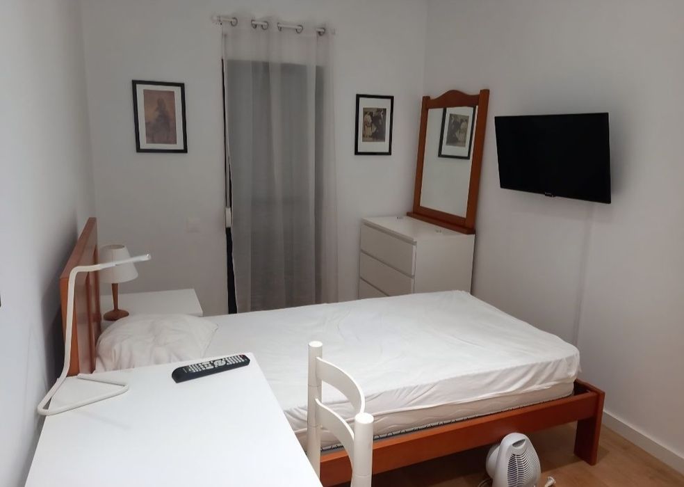 Arrendo quarto single !