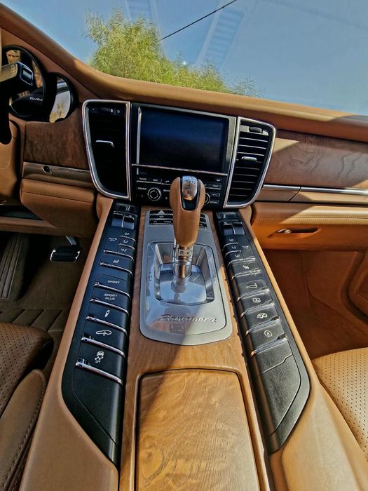 Porsche Panamera Turbo só 95000 km todas revisões Marca