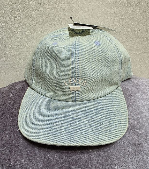 Levis czapka jeansowa,  nowa.