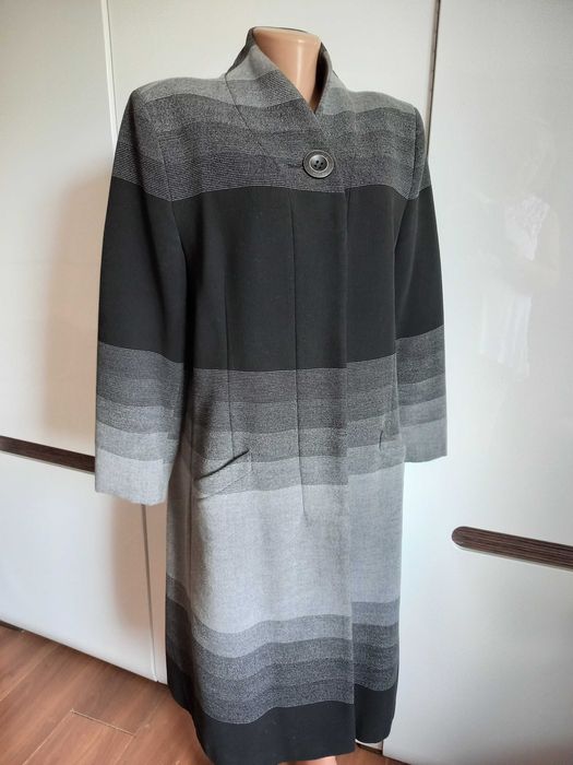 р. 50 52 SEASON демисезонное женское пальто