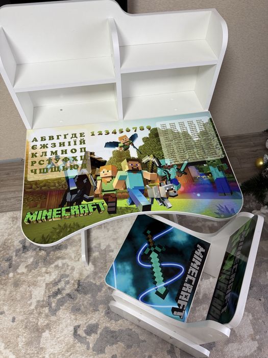 Парта в гарному стані