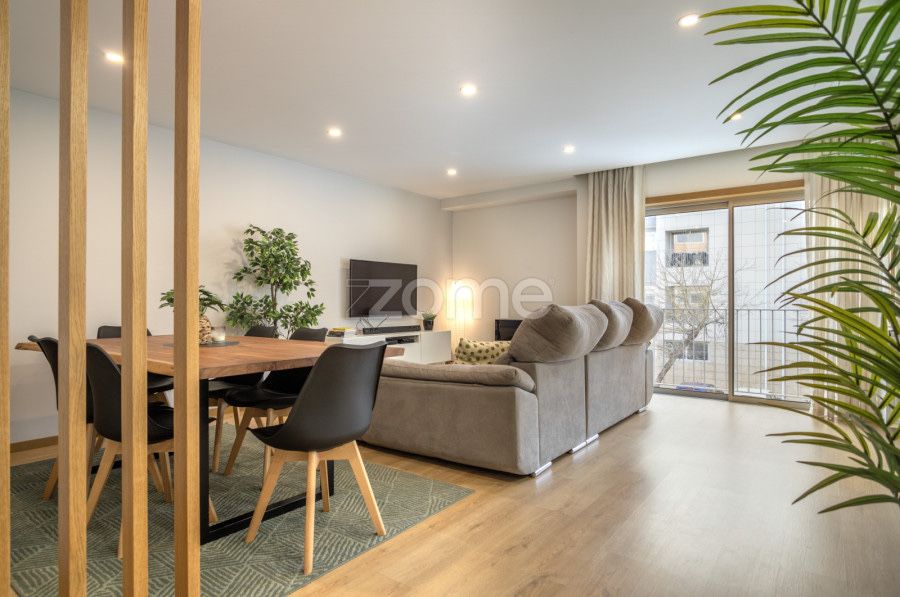 Mesa de Sala - Madeira Maciça
