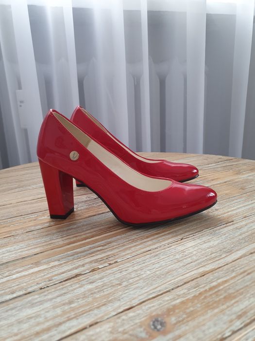 Czerwone lakierowane szpilki Nodyta NOWE 36