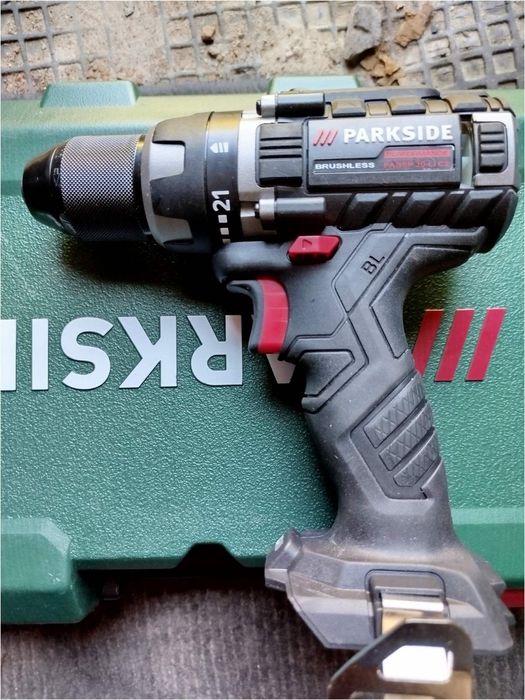 Товар с Германии клеевый пистолет PARKSIDE в кейсе