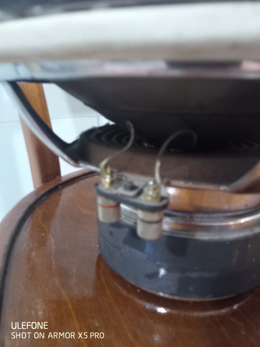 Терміново продам ОБМІН Саббуфер-динамік 180-360w alphard sw1203z