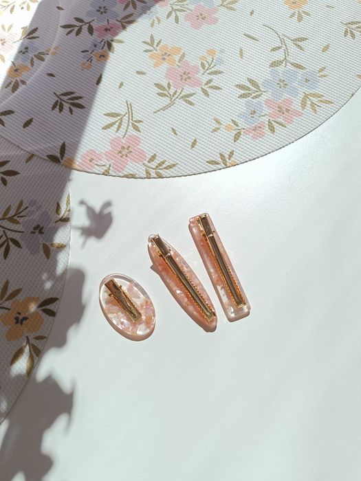 Spinki do włosów, Reserved