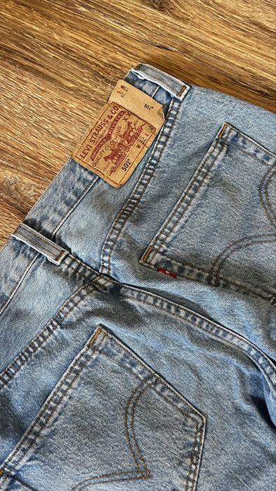 Продам джинси Levis 501