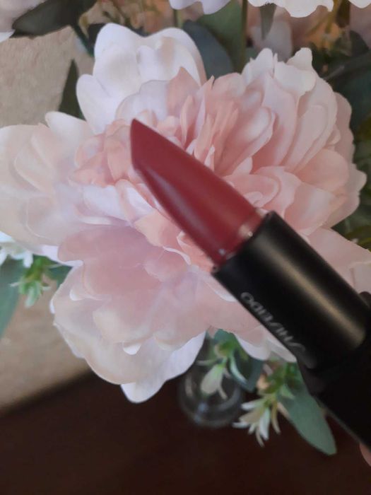 Помада ModernMatte Powder SHISEIDO. Тон 518. Нова!