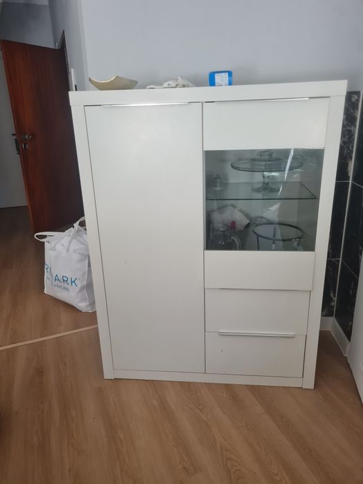 Armário aparador branco