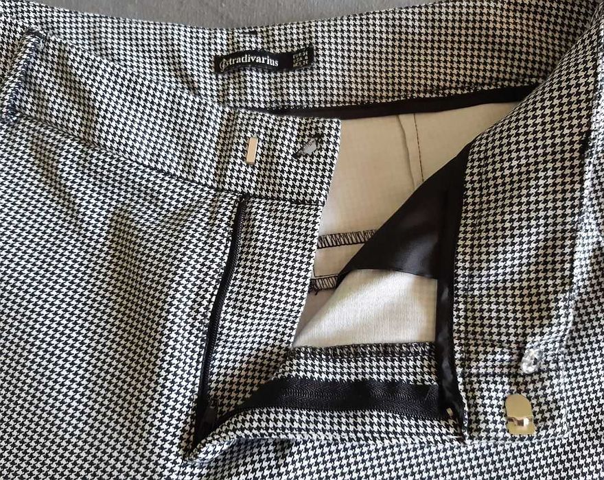 Spodnie w pepitkę Stradivarius
