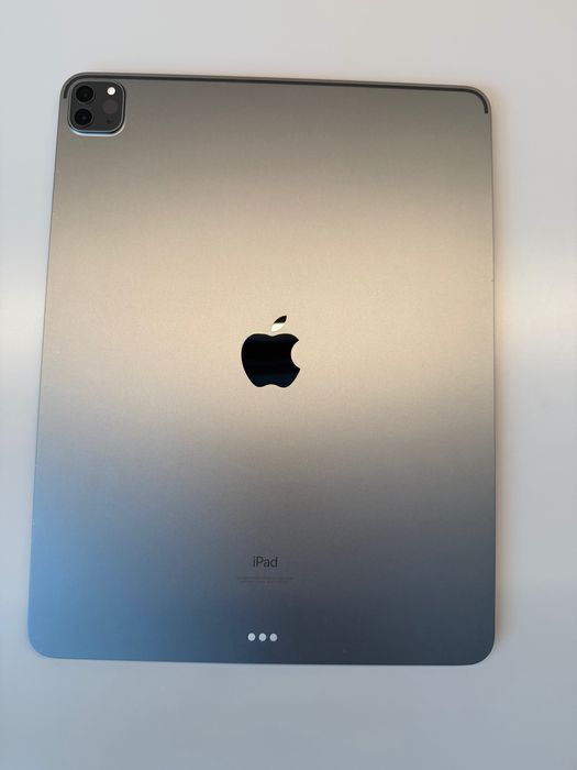 Apple iPad Pro 12.9” M1 (5 gen, 2021) 256GB Wi-Fi Space Gray + коробка